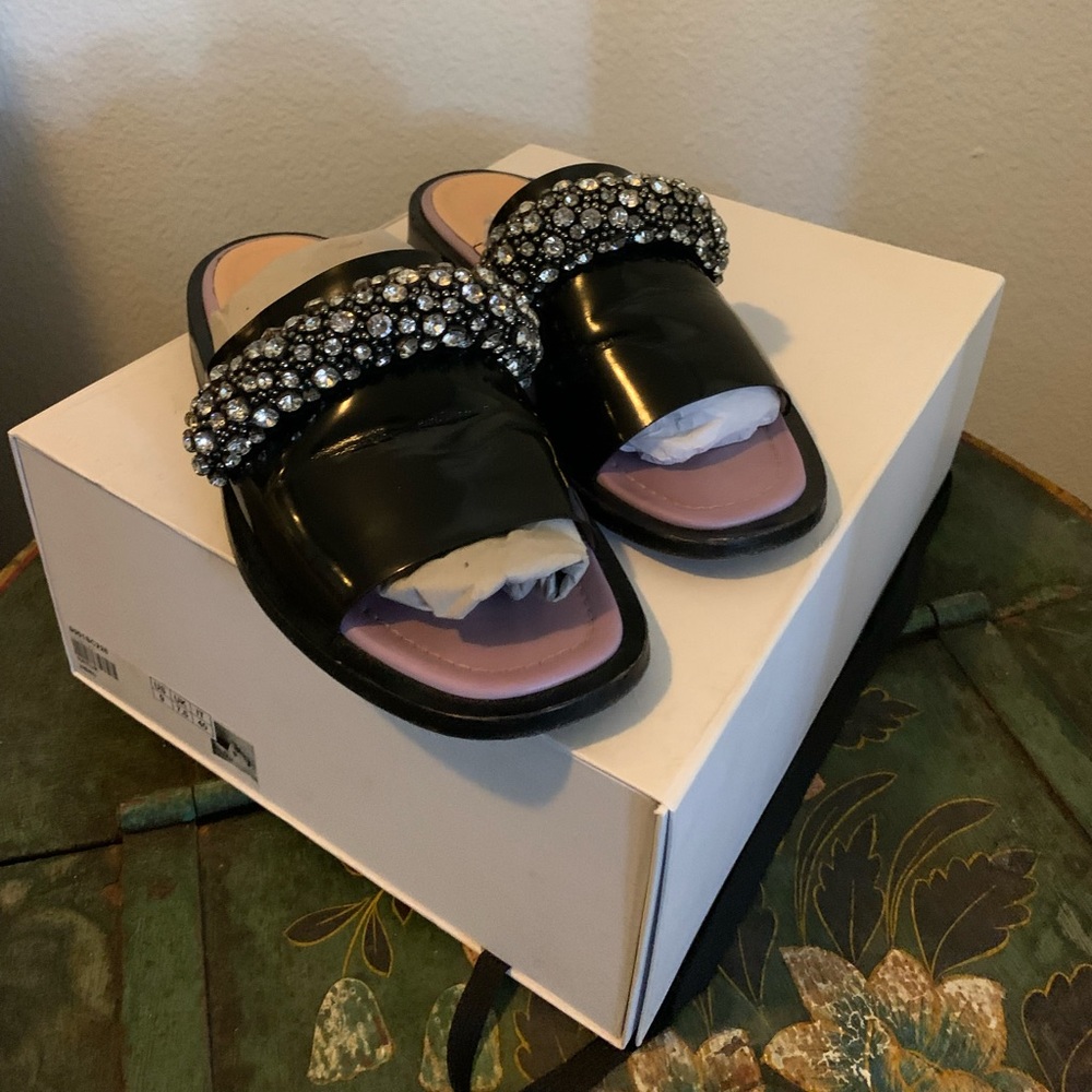 Carven leather beaded sandals Worn twice item comes with box.